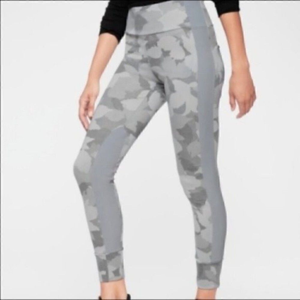 Athleta gray Essex camo hybrid leggings XS BoxF